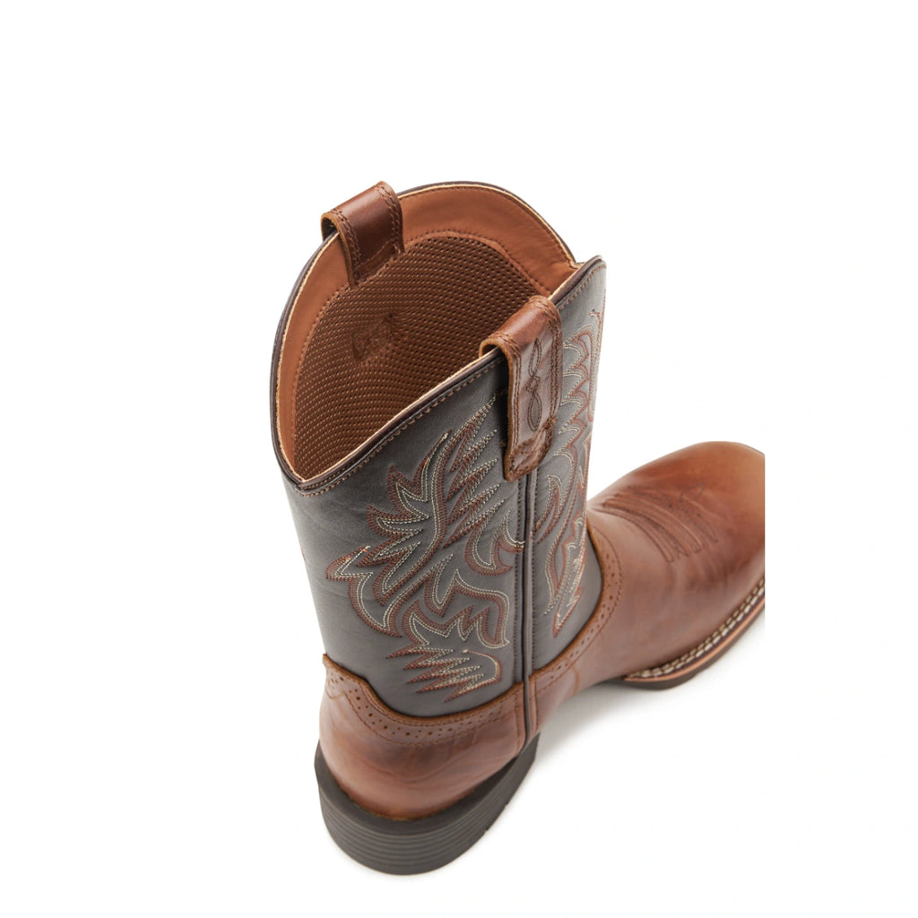 SUREWAY 1009 brown Western boot, close-up of the shaft opening and pull tabs